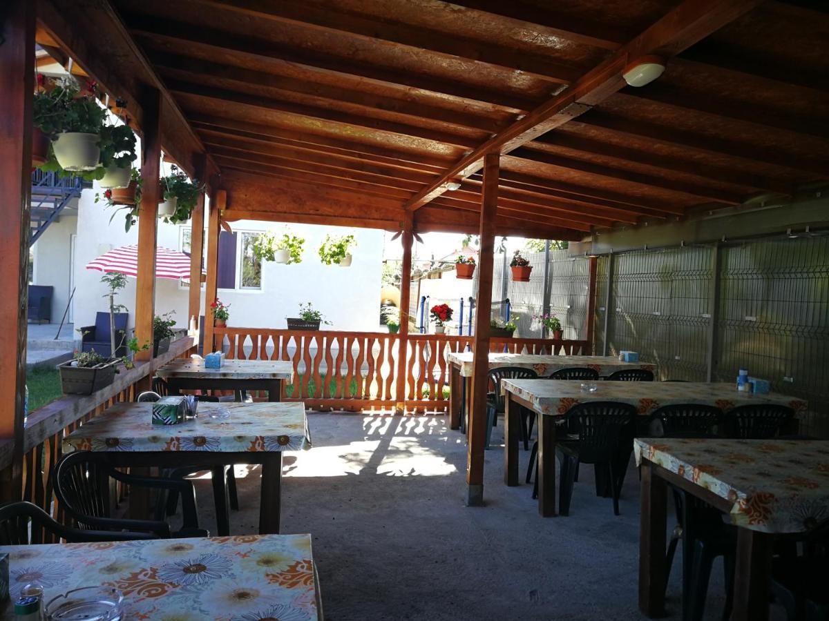 Vila Baciu Hotel Tuzla Ngoại thất bức ảnh