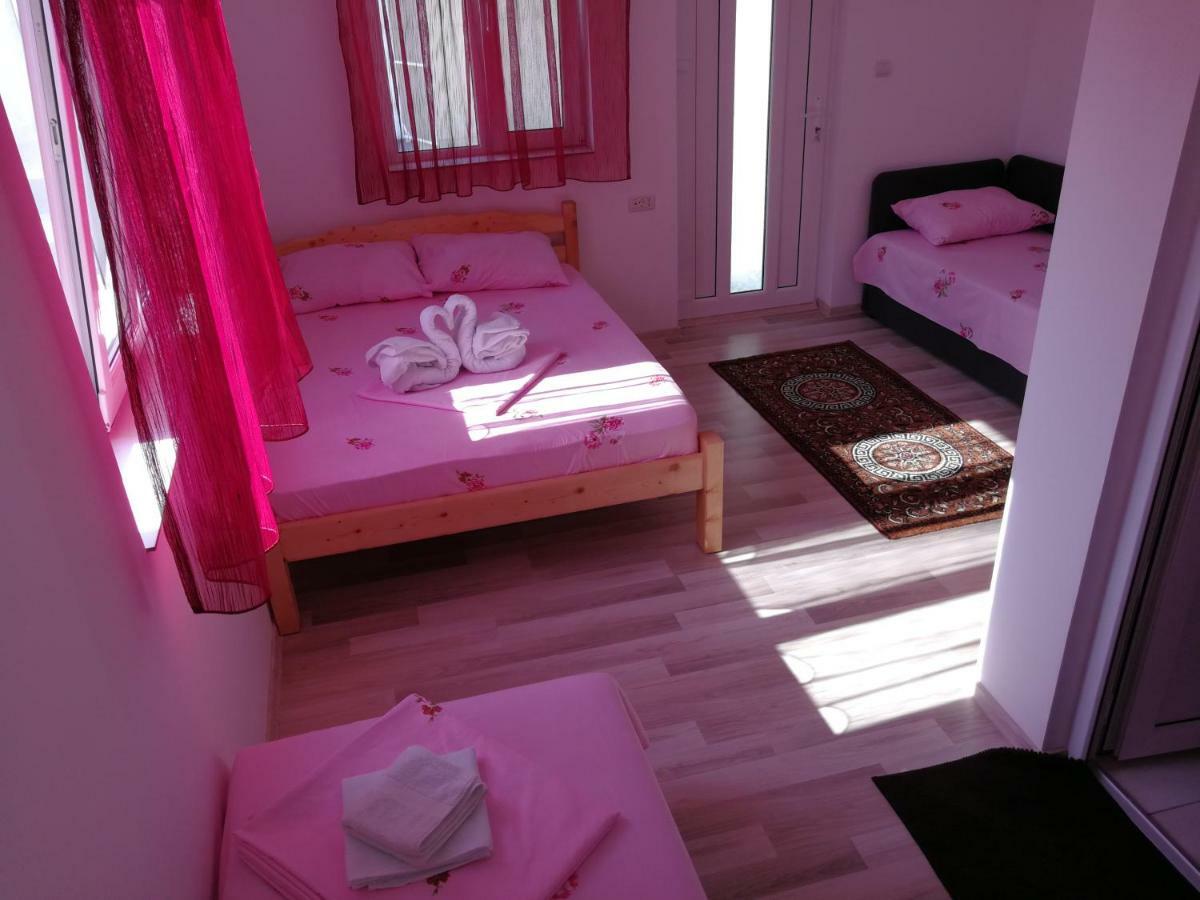 Vila Baciu Hotel Tuzla Ngoại thất bức ảnh